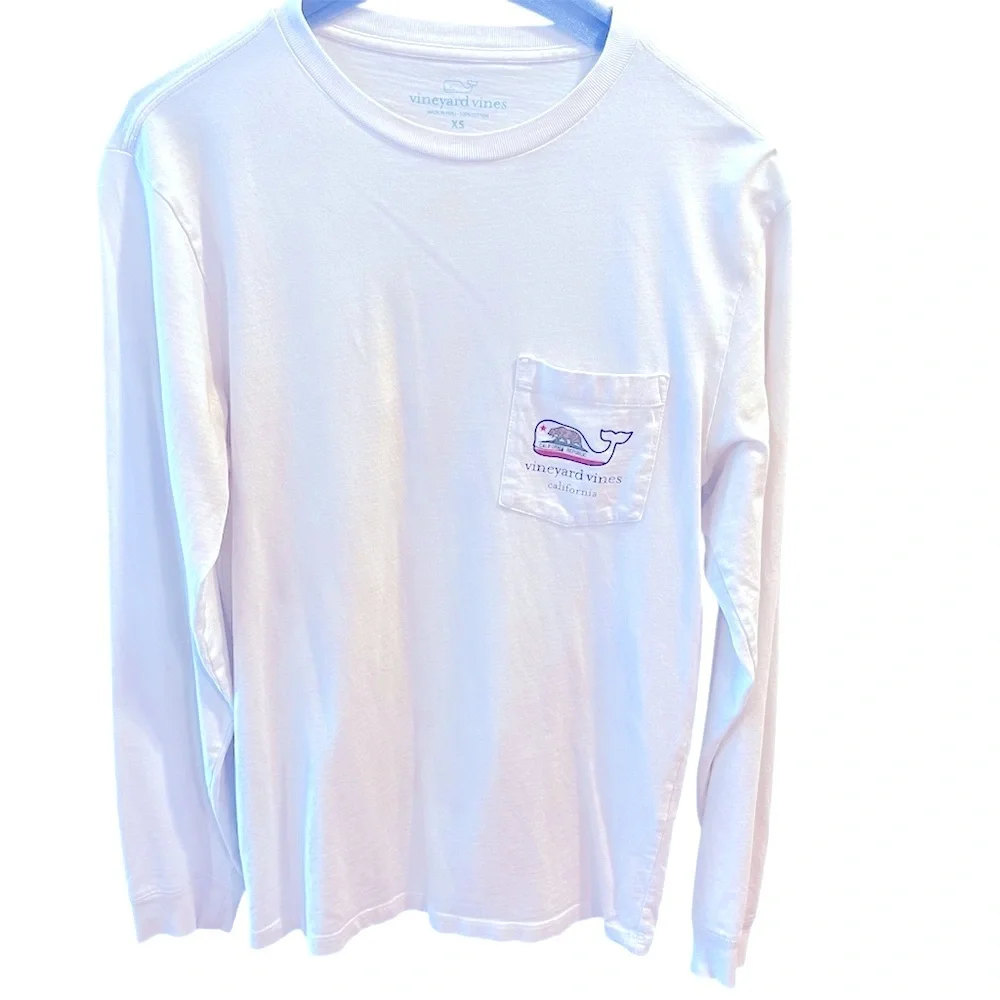 Vineyard Vines Men's White Long Sleeve Shirt with California Bear. Extra Small